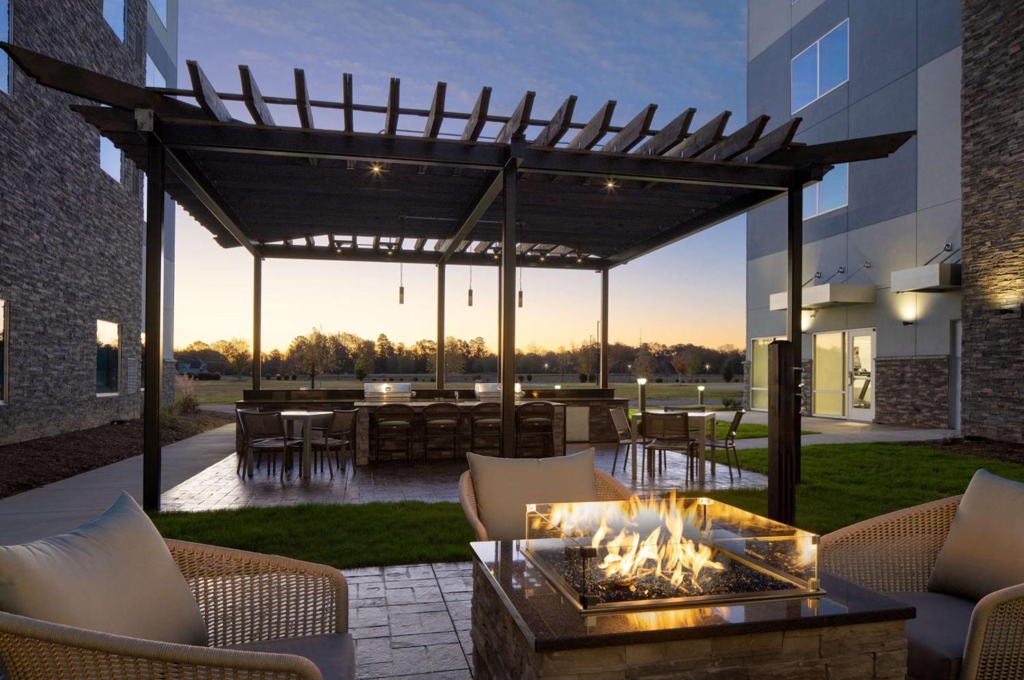 Homewood Suites By Hilton Goldsboro Ngoại thất bức ảnh